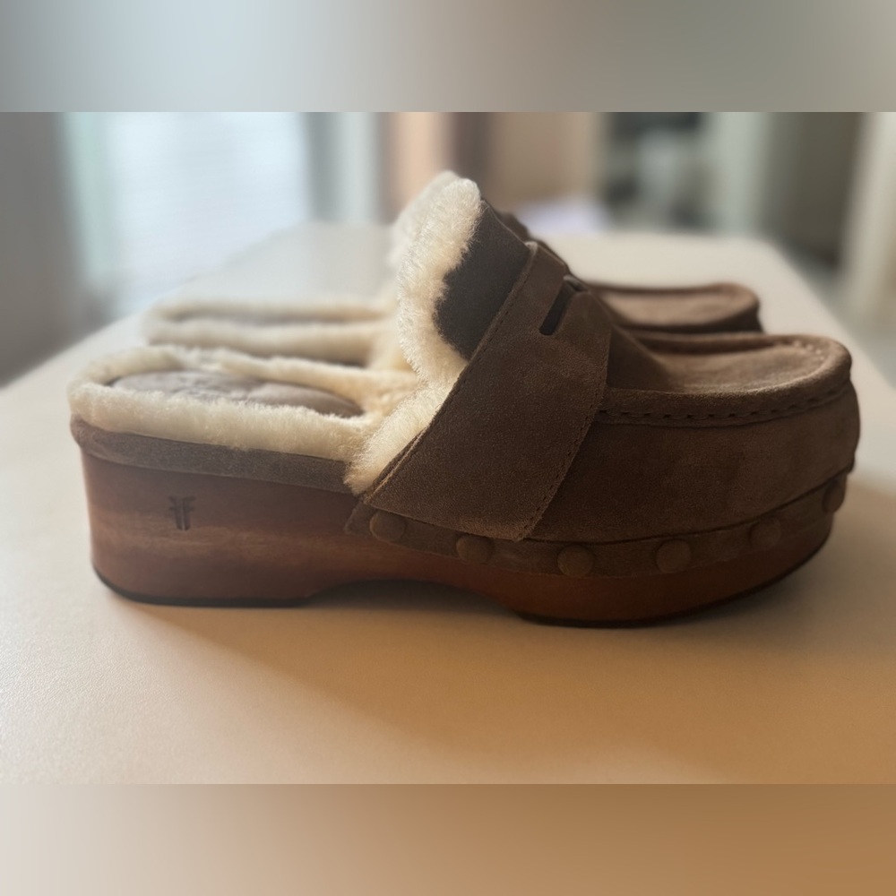 Frye Melody Shearling Clogs size 7